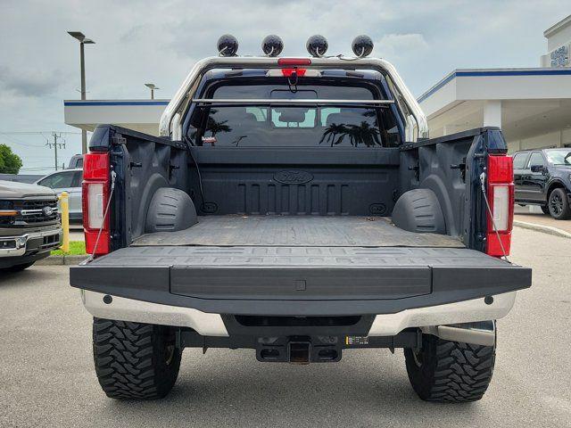 2022 Ford F-350 LARIAT