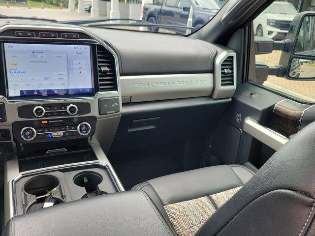2022 Ford F-350 LARIAT