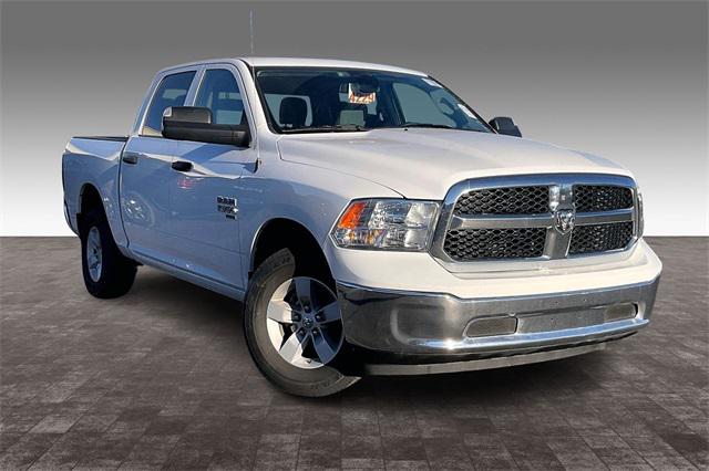 2023 RAM 1500 Classic SLT Crew Cab 4x4 57 Box 2023 RAM 1500 Classic SLT Crew Cab 4x4 57 Box