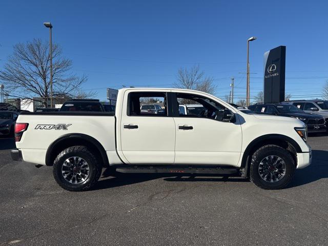2023 Nissan TITAN Crew Cab PRO-4X 4x4