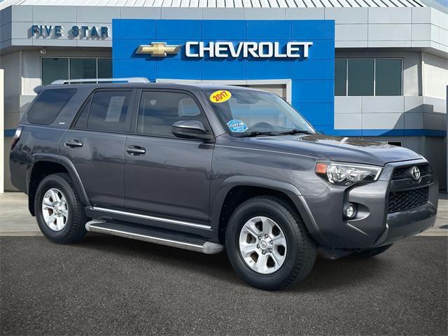 2017 Toyota 4Runner SR5 2017 Toyota 4Runner SR5