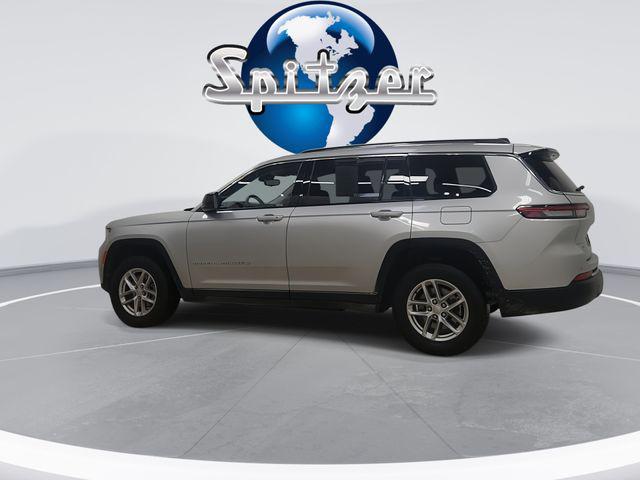 2023 Jeep Grand Cherokee L Laredo 4x4