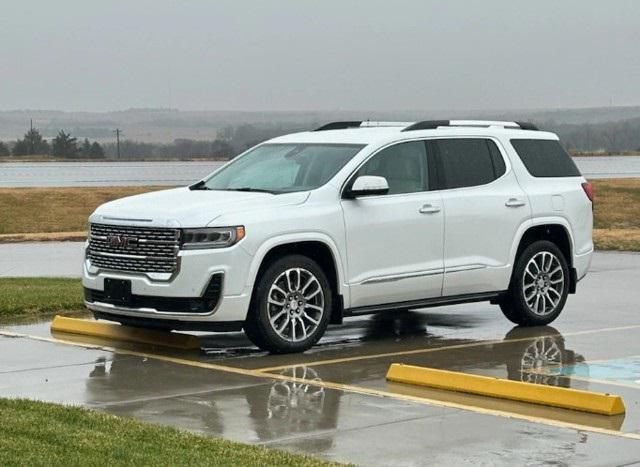 2023 GMC Acadia AWD Denali