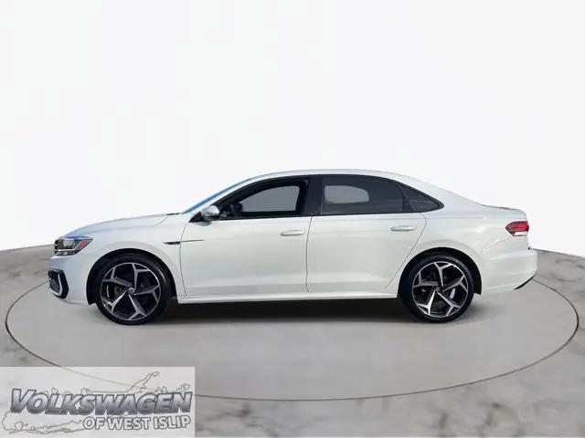 2022 Volkswagen Passat 2.0T R-Line