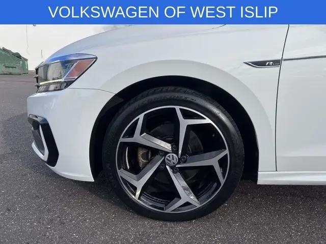 2022 Volkswagen Passat 2.0T R-Line
