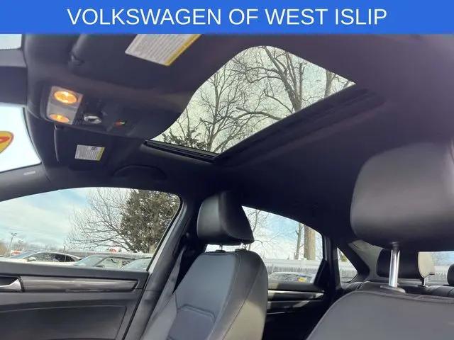 2022 Volkswagen Passat 2.0T R-Line