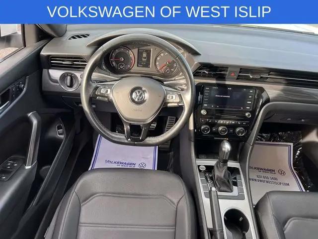2022 Volkswagen Passat 2.0T R-Line