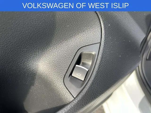 2022 Volkswagen Passat 2.0T R-Line