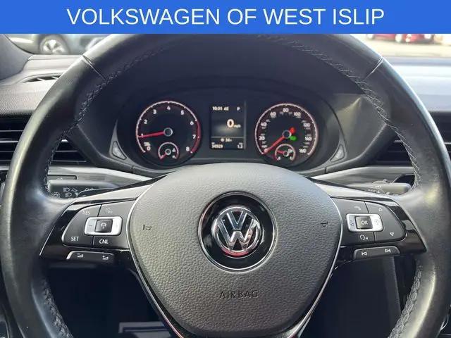 2022 Volkswagen Passat 2.0T R-Line