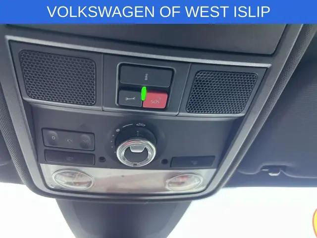 2022 Volkswagen Passat 2.0T R-Line