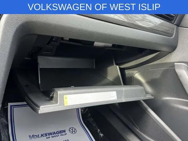 2022 Volkswagen Passat 2.0T R-Line