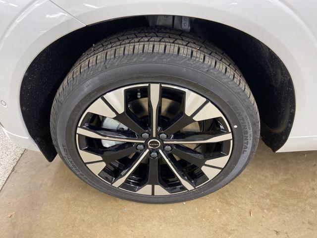 2026 Volvo XC60 Plug-In Hybrid Plus, T8 AWD Electric/Gasoline, Dark