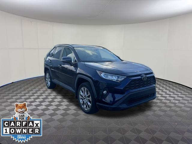 2020 Toyota RAV4 XLE Premium's photo
