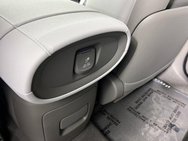 2026 Hyundai Palisade Limited - Photo 9