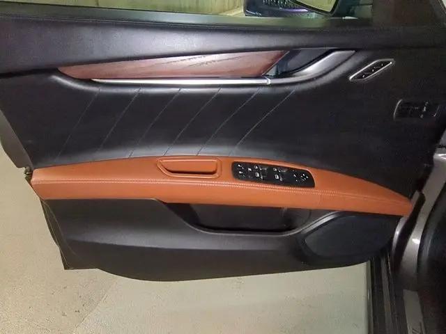 2022 Maserati Ghibli Modena Q4