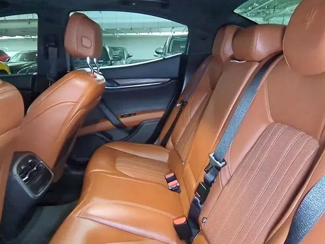 2022 Maserati Ghibli Modena Q4