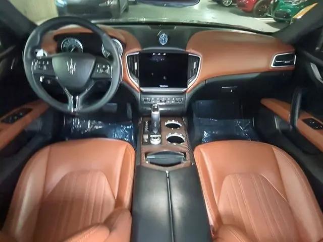 2022 Maserati Ghibli Modena Q4