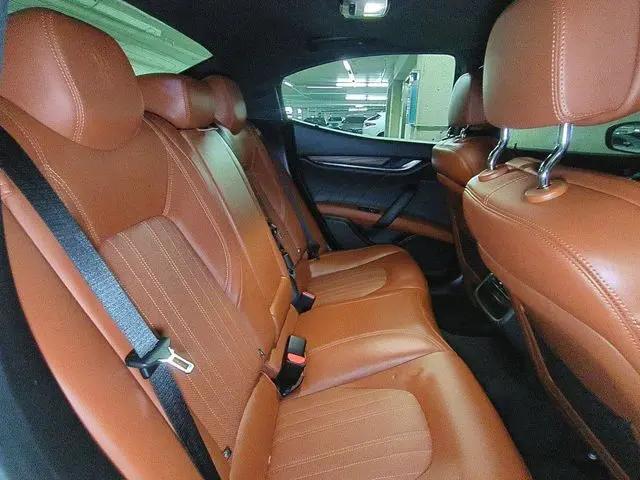 2022 Maserati Ghibli Modena Q4