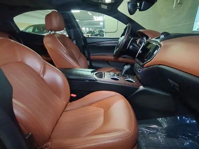 2022 Maserati Ghibli Modena Q4