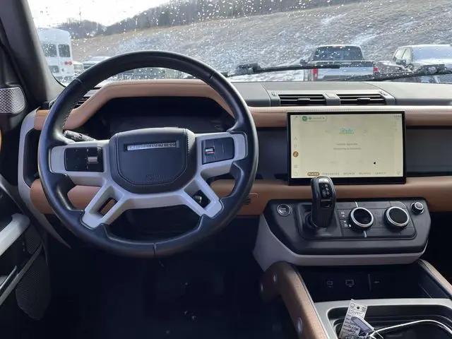 2023 Land Rover Defender 130 X-Dynamic SE