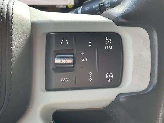 2023 Land Rover Defender 130 X-Dynamic SE