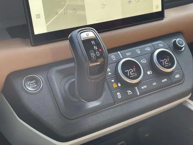 2023 Land Rover Defender 130 X-Dynamic SE