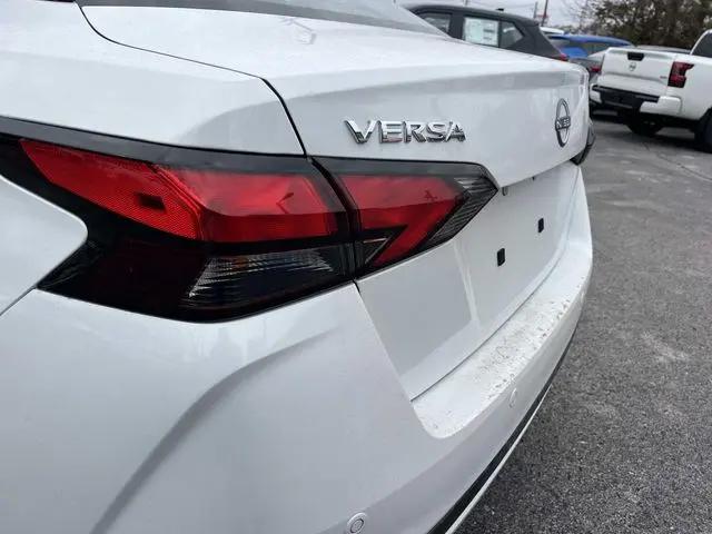 2025 Nissan Versa 1.6 SV