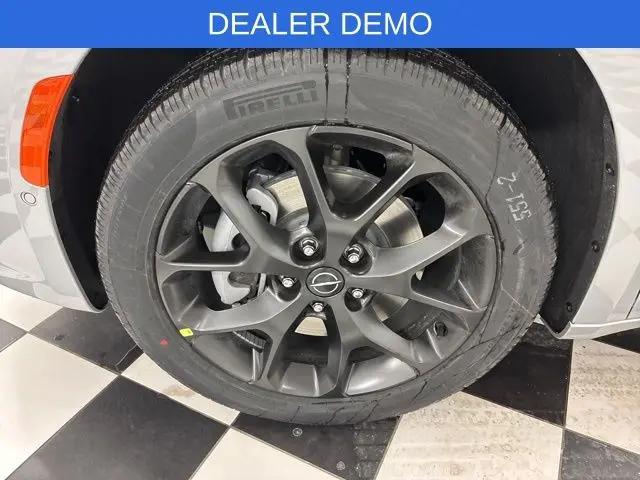 2026 Chrysler Pacifica Select AWD