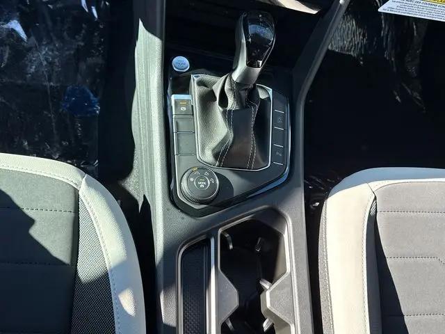 2026 Volkswagen Taos SE