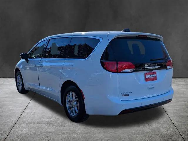 2026 Chrysler Voyager LX