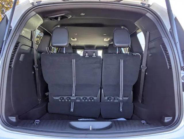2026 Chrysler Voyager LX
