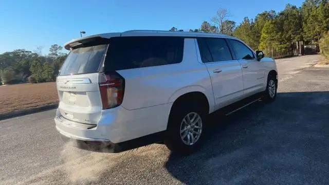 2022 Chevrolet Suburban 2WD LT