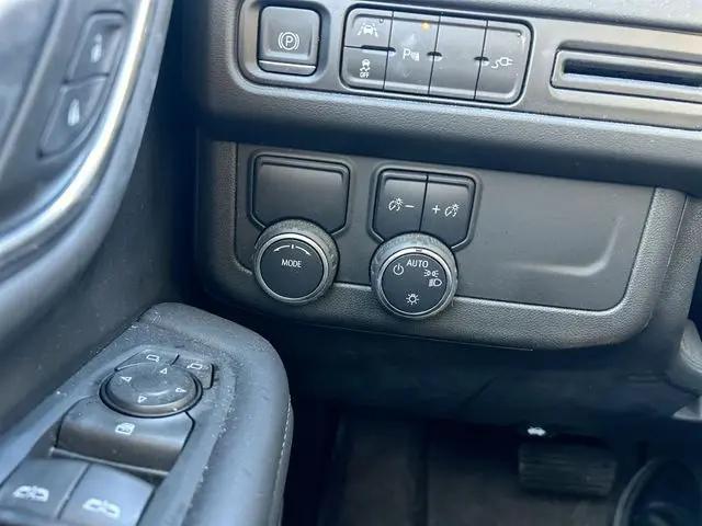 2022 Chevrolet Suburban 2WD LT