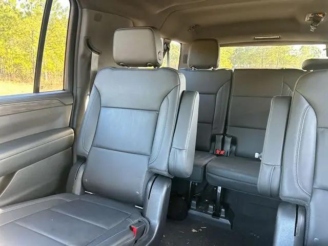 2022 Chevrolet Suburban 2WD LT
