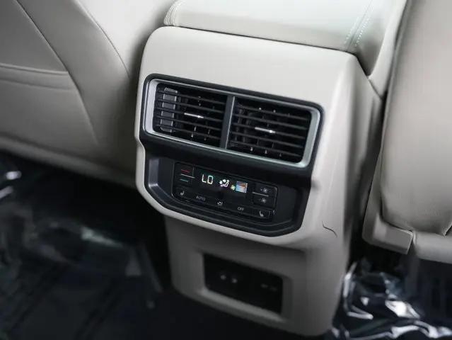 2026 Volkswagen Atlas SEL