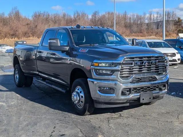2026 Ram 3500 Tradesman Crew Cab 4x4 8' Box