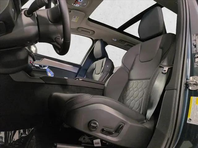 2026 Volvo XC90 Plus, B5 AWD Gas (mild hybrid), Gasoline, Bright, 7 Seats