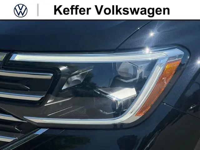 2026 Volkswagen Atlas SE with Technology