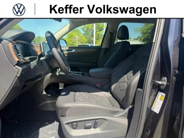 2026 Volkswagen Atlas SE with Technology