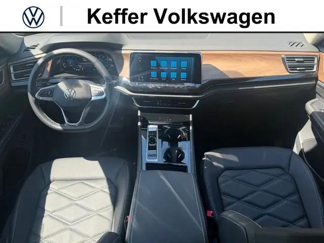 2026 Volkswagen Atlas SE with Technology