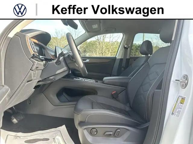 2026 Volkswagen Atlas SE with Technology