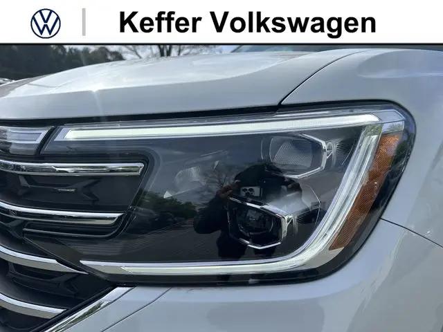 2026 Volkswagen Atlas SE with Technology