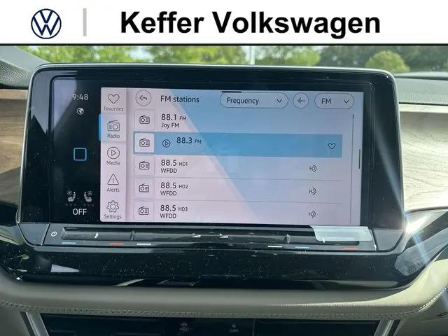 2026 Volkswagen Atlas SE with Technology