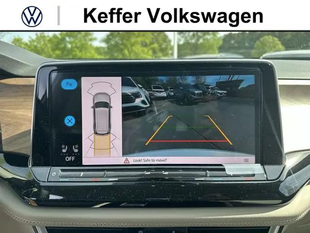 2026 Volkswagen Atlas SE with Technology