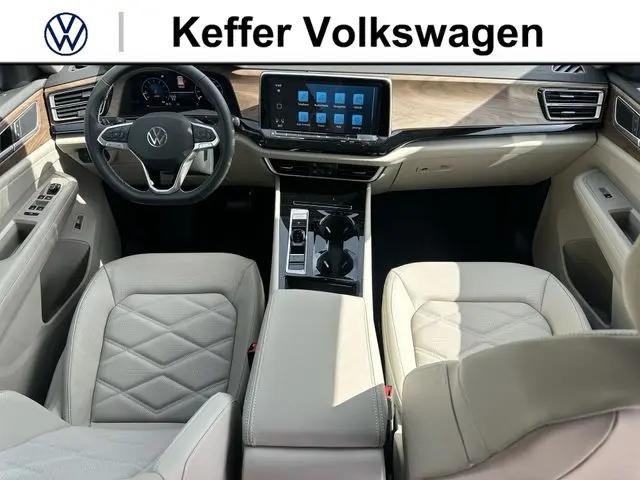 2026 Volkswagen Atlas SE with Technology