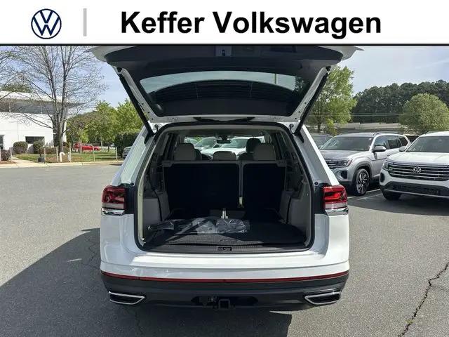 2026 Volkswagen Atlas SE with Technology