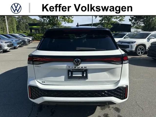 2026 Volkswagen Tiguan SE R-Line Black