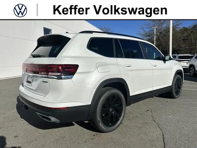 2026 Volkswagen Atlas SE with Technology
