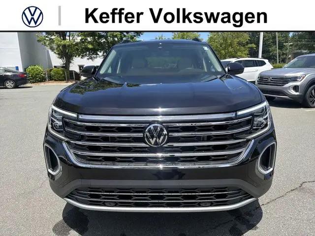 2026 Volkswagen Atlas SE with Technology