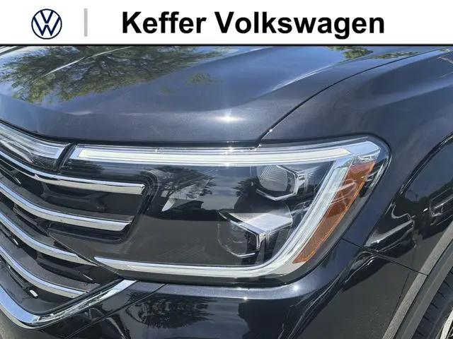 2026 Volkswagen Atlas SE with Technology
